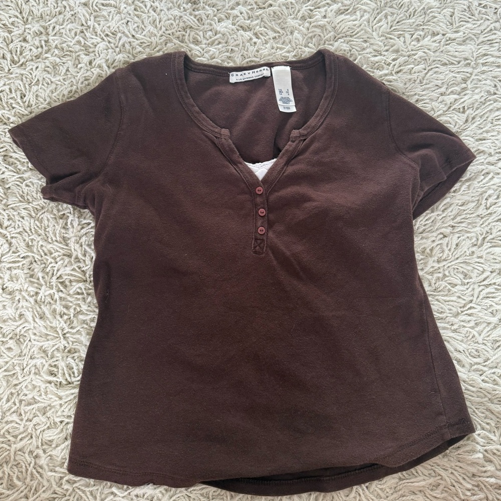Cute Y2K little button tee